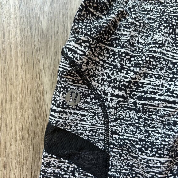 Lululemon Pace Perfect Short 3" in Air Time White Black Size 4 - Picture 6 of 8